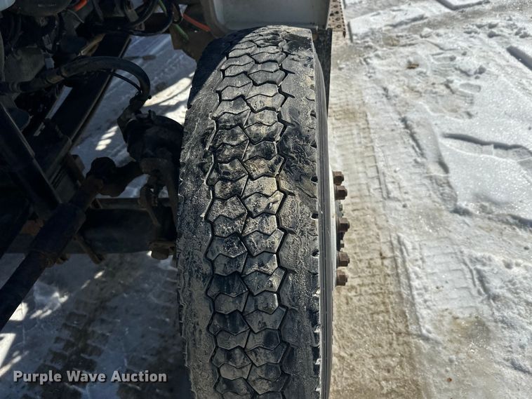 image for item FK1672 2007 Ford F750 digger derrick truck