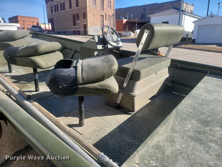 image for item IU9937 2013 SeaArk boat