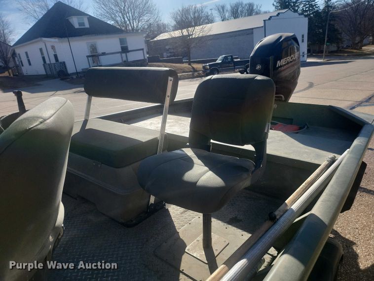 image for item IU9937 2013 SeaArk boat