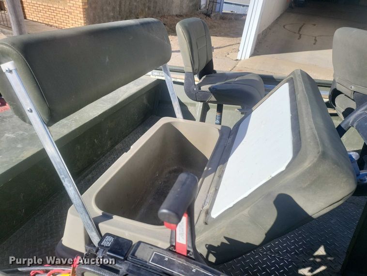 image for item IU9937 2013 SeaArk boat