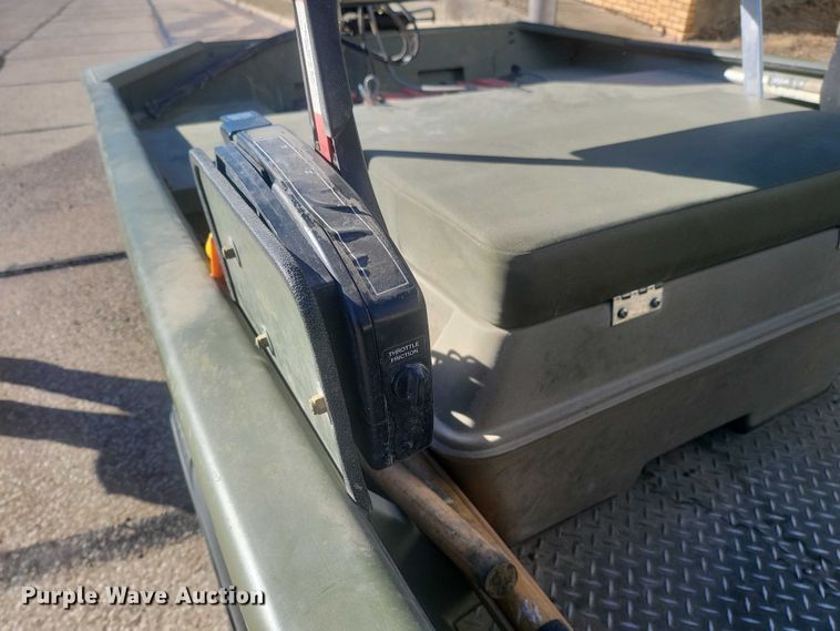 image for item IU9937 2013 SeaArk boat