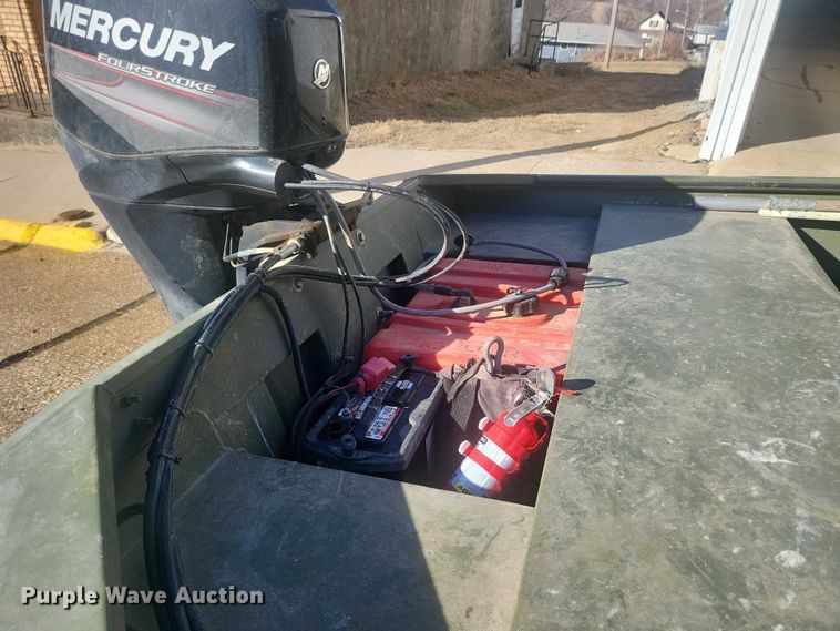 image for item IU9937 2013 SeaArk boat