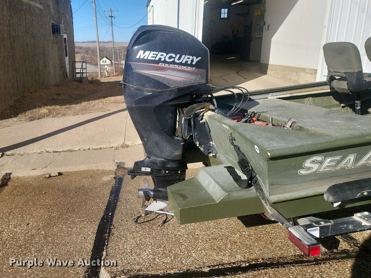 image for item IU9937 2013 SeaArk boat