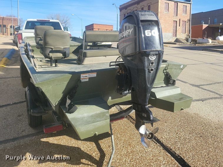 image for item IU9937 2013 SeaArk boat