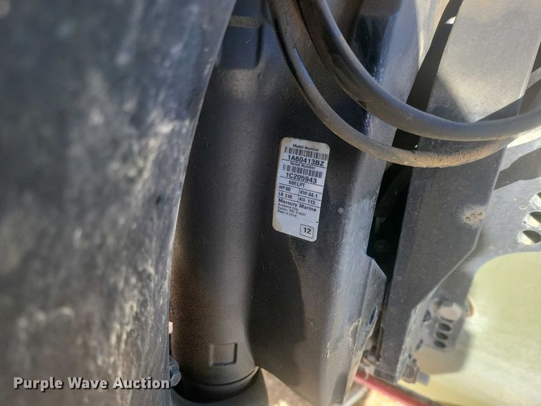 image for item IU9937 2013 SeaArk boat