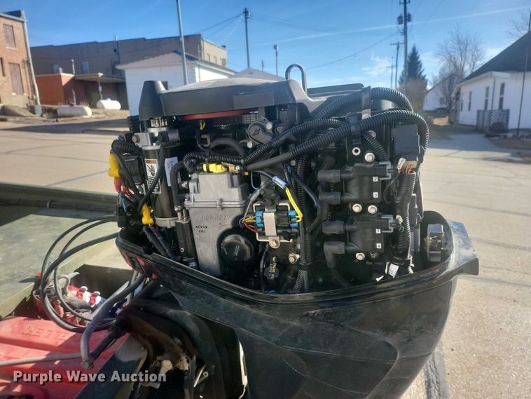 image for item IU9937 2013 SeaArk boat