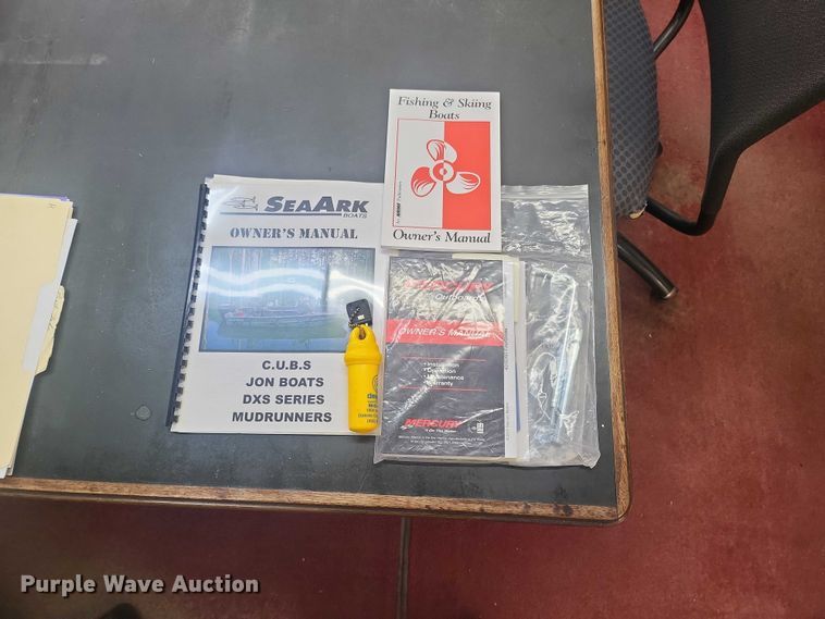 image for item IU9937 2013 SeaArk boat