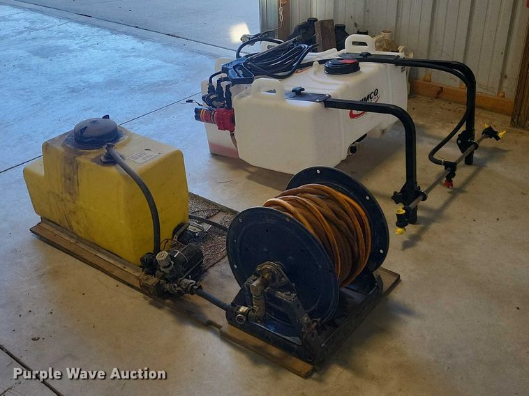 image for item IU9938 (2) sprayers