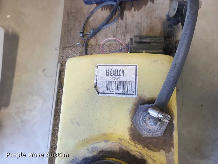 image for item IU9938 (2) sprayers