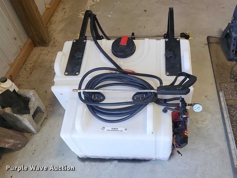 image for item IU9938 (2) sprayers