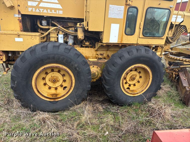 image for item JL9569 Fiat Allis FG75 motor grader