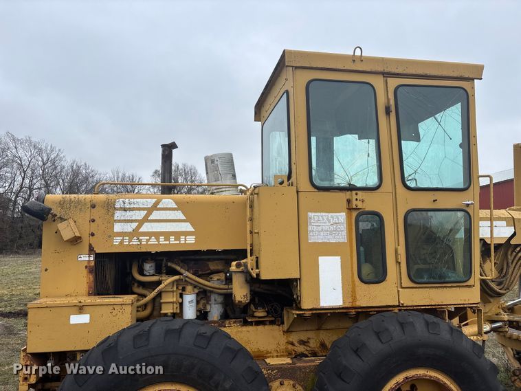 image for item JL9569 Fiat Allis FG75 motor grader
