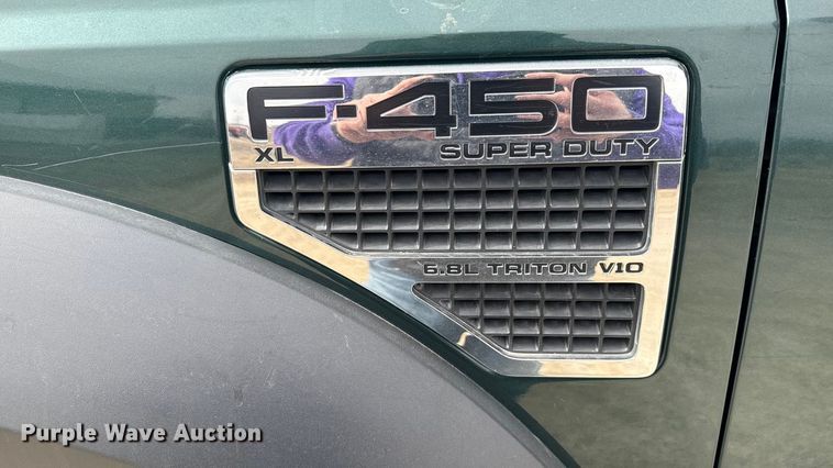 image for item MO9291 2008 Ford F450 Super Duty truck cab and chassis