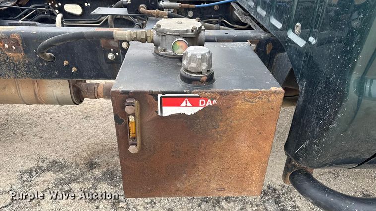 image for item MO9291 2008 Ford F450 Super Duty truck cab and chassis