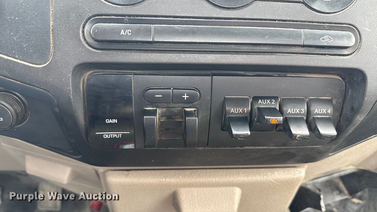 image for item MO9291 2008 Ford F450 Super Duty truck cab and chassis