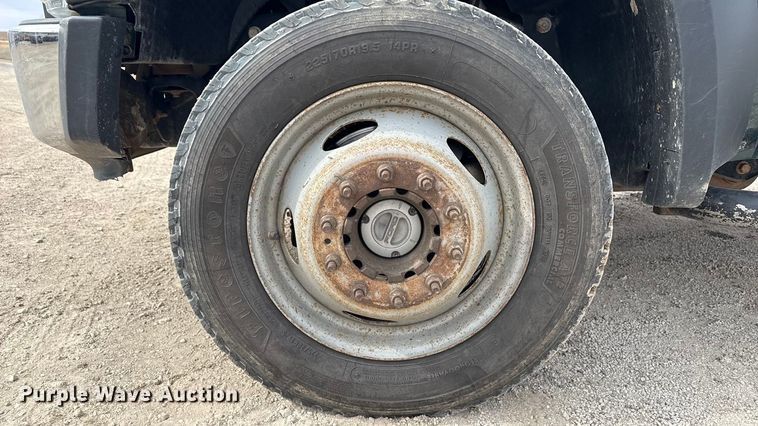 image for item MO9291 2008 Ford F450 Super Duty truck cab and chassis