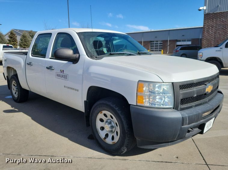 image for item NK9761 2013 Chevrolet Silverado 1500 Crew Cab pickup truck