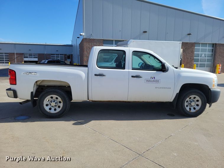 image for item NK9761 2013 Chevrolet Silverado 1500 Crew Cab pickup truck