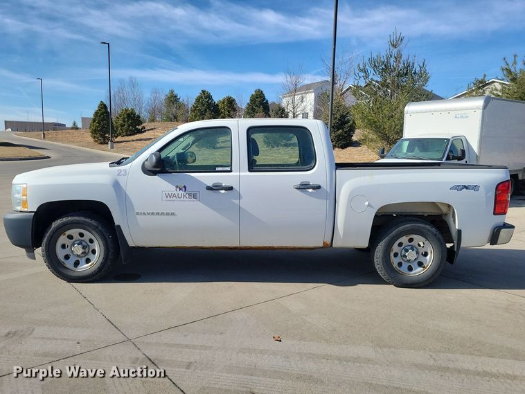 image for item NK9761 2013 Chevrolet Silverado 1500 Crew Cab pickup truck