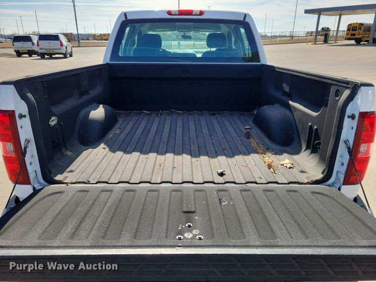 image for item NK9761 2013 Chevrolet Silverado 1500 Crew Cab pickup truck