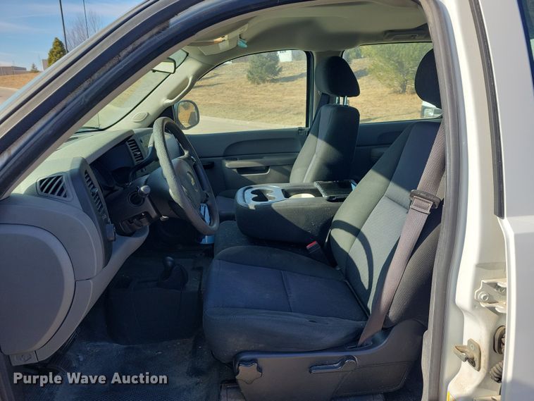 image for item NK9761 2013 Chevrolet Silverado 1500 Crew Cab pickup truck