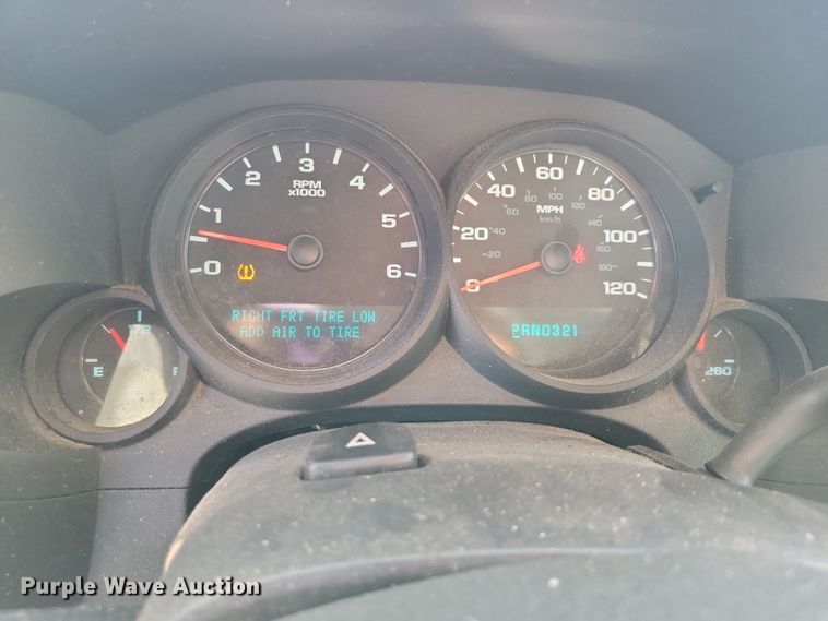 image for item NK9761 2013 Chevrolet Silverado 1500 Crew Cab pickup truck