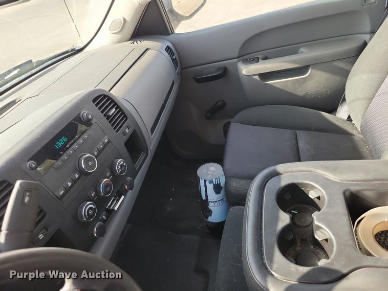 image for item NK9761 2013 Chevrolet Silverado 1500 Crew Cab pickup truck