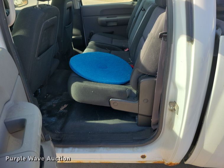 image for item NK9761 2013 Chevrolet Silverado 1500 Crew Cab pickup truck