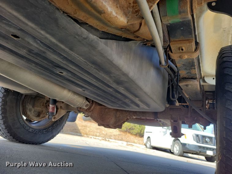 image for item NK9761 2013 Chevrolet Silverado 1500 Crew Cab pickup truck