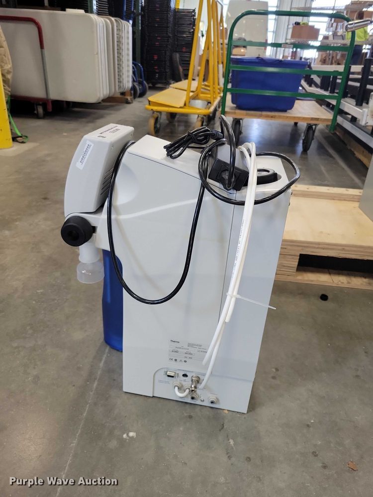 image for item NK9763 Thermo Scientific  water purification system