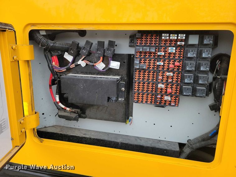 image for item NK9823 2013 IC PB105 school bus