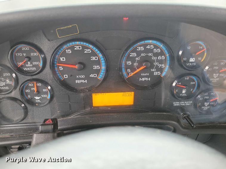 image for item NK9823 2013 IC PB105 school bus