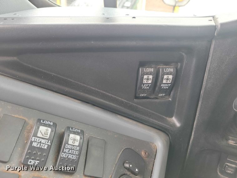 image for item NK9823 2013 IC PB105 school bus