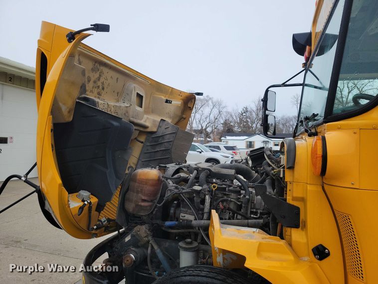 image for item NK9823 2013 IC PB105 school bus