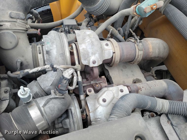 image for item NK9823 2013 IC PB105 school bus