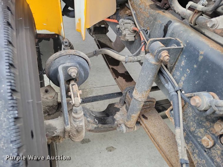 image for item NK9823 2013 IC PB105 school bus