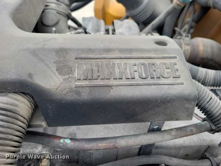 image for item NK9823 2013 IC PB105 school bus