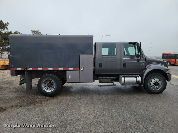 image for item NK9853 2007 International DuraStar 4400 chipper truck