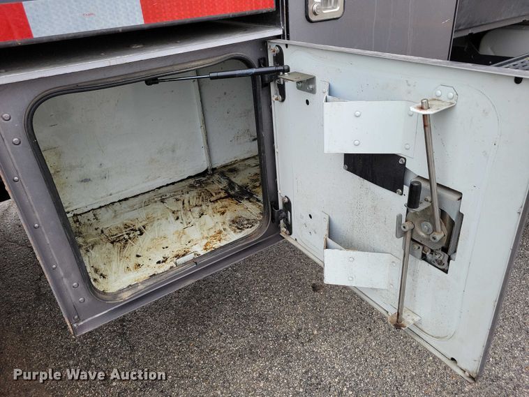 image for item NK9853 2007 International DuraStar 4400 chipper truck