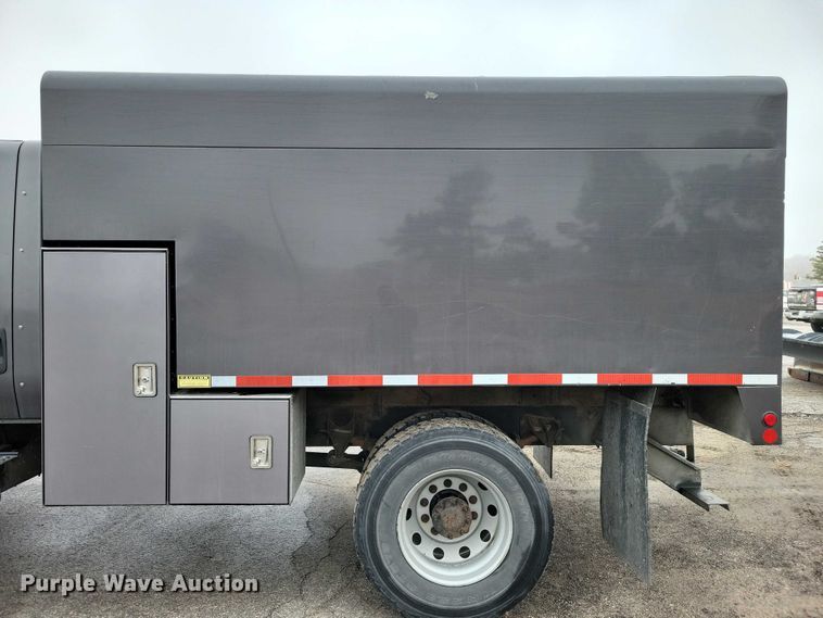 image for item NK9853 2007 International DuraStar 4400 chipper truck