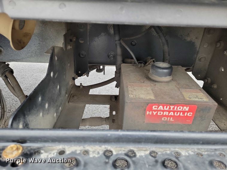 image for item NK9853 2007 International DuraStar 4400 chipper truck