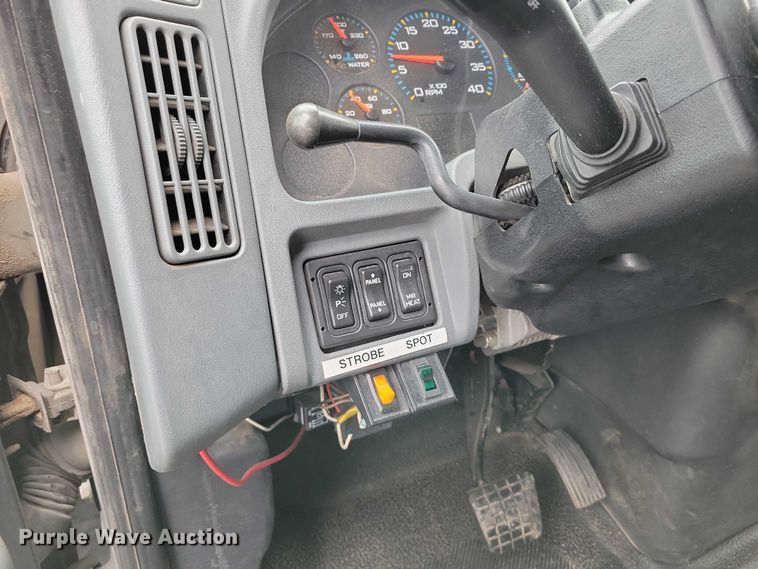 image for item NK9853 2007 International DuraStar 4400 chipper truck