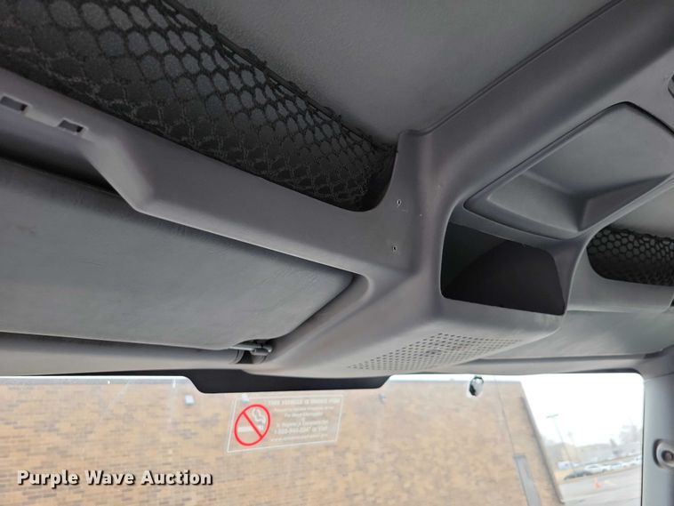 image for item NK9853 2007 International DuraStar 4400 chipper truck