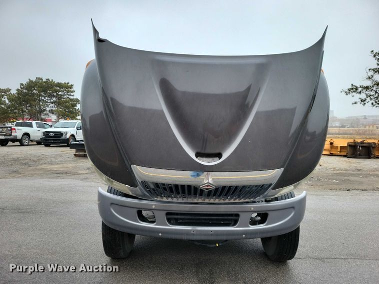 image for item NK9853 2007 International DuraStar 4400 chipper truck