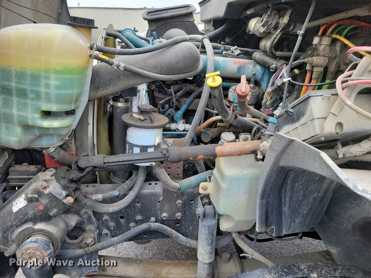 image for item NK9853 2007 International DuraStar 4400 chipper truck