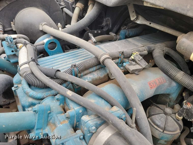 image for item NK9853 2007 International DuraStar 4400 chipper truck