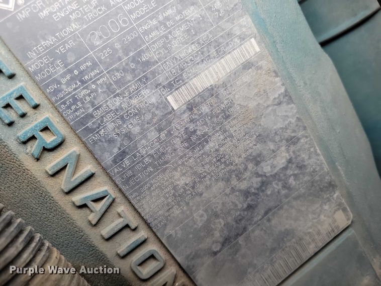 image for item NK9853 2007 International DuraStar 4400 chipper truck