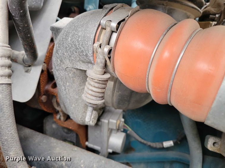 image for item NK9853 2007 International DuraStar 4400 chipper truck