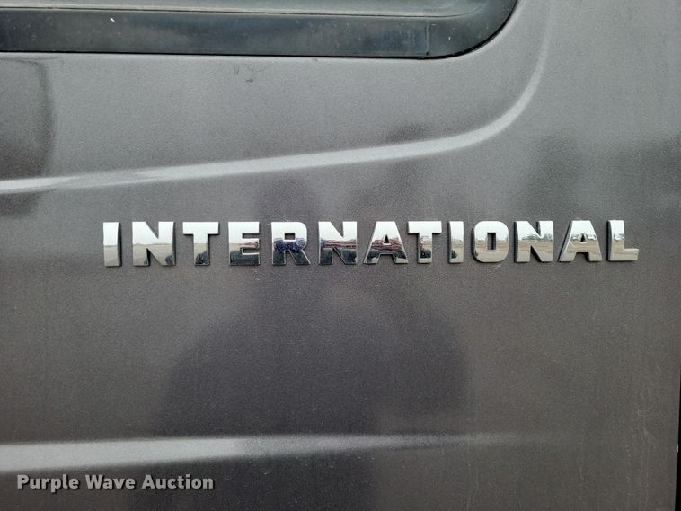 image for item NK9853 2007 International DuraStar 4400 chipper truck