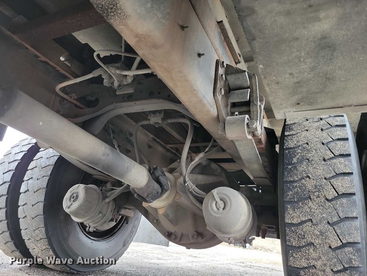 image for item NK9853 2007 International DuraStar 4400 chipper truck